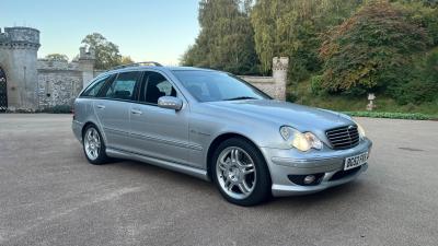 2002 C CLASS C32 5DR AUTO 2002 52 RARE ESTATE AMG CLASSIC MERCEDES BENZ C... photo