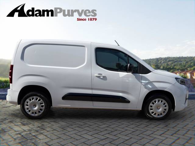 2024 Vauxhall Combo 1.5 Turbo D 130ps Pro H1 Van